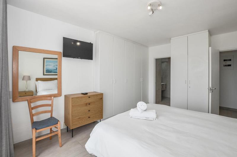 To Let 2 Bedroom Property for Rent in Dolphin Beach Western Cape